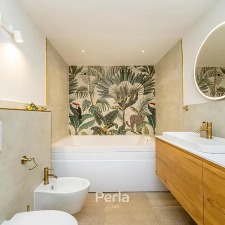 Casa Lyra With Heated Pool In Novigrad 800m From The