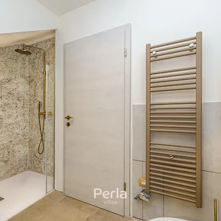 度假居 Casa Lyra With Heated Pool In Novigrad 800m From The *