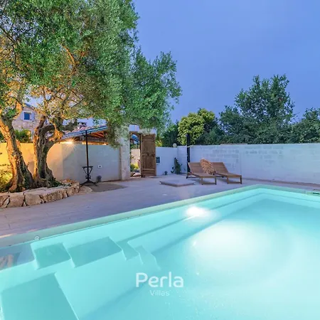 Casa Lyra With Heated Pool In Novigrad 800m From The Novigrad (Istria)